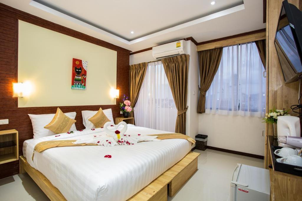 OYO 996 Phunara Residence Patong Exterior foto